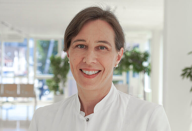 Dr. med.  Christine Kern