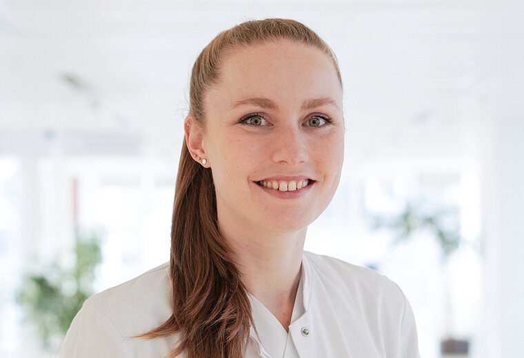 Dr. med. Anna-Katharina Serbiné Dr. med. Anna-Katharina Serbiné