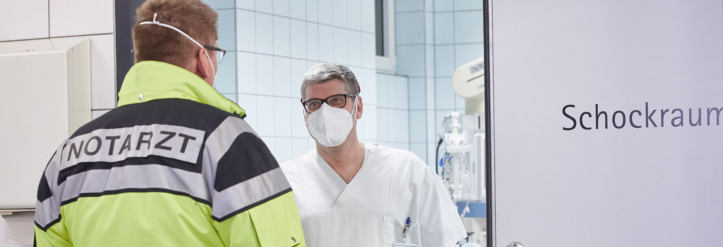 Dr. med. Jens Kling, Chefarzt der Klinik für Anästhesie, Intensiv- und Notfallmedizin Kirchheimbolanden, als Notarzt im Einsatz