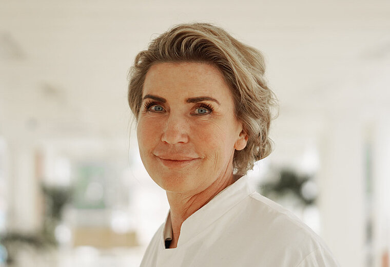 Dr. med.  Caroline Dereskewitz