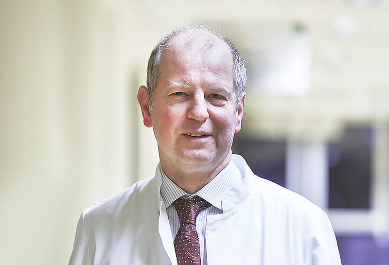 Prof. Dr. med. Manfred Dahm, Chefarzt der Klinik für Thorax-, Herz- und Gefäßchirurgie in Kaiserslautern