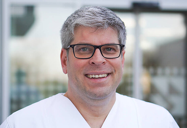 Dr. med.  Michael Diether