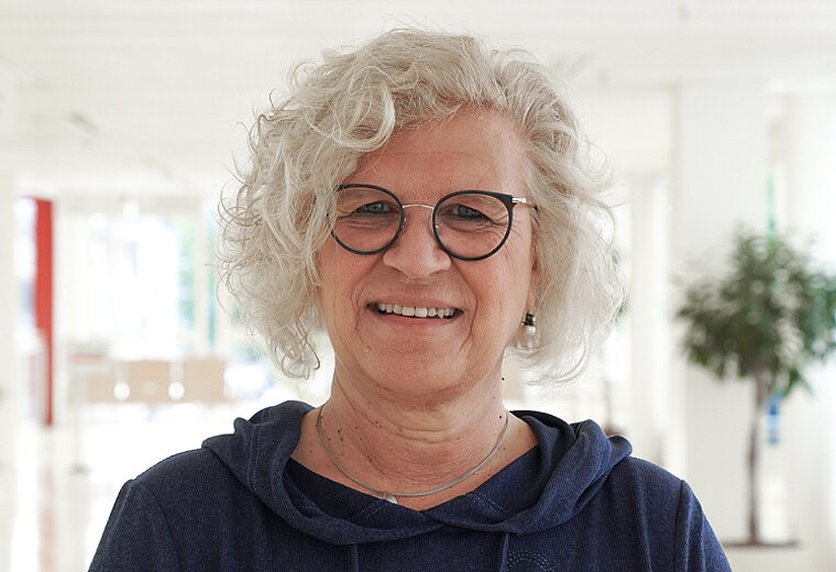   Christine Landau