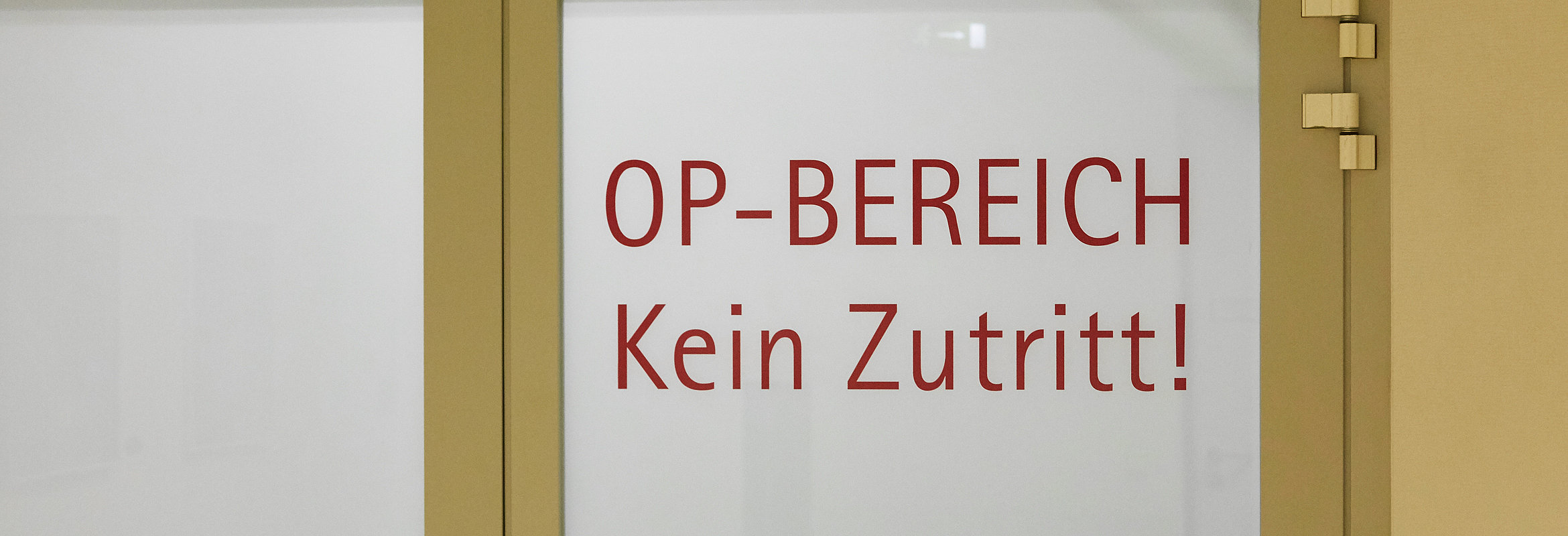 Eingangstür zum OP-Bereich des Westpfalz-Klinikums Kirchheimbolanden