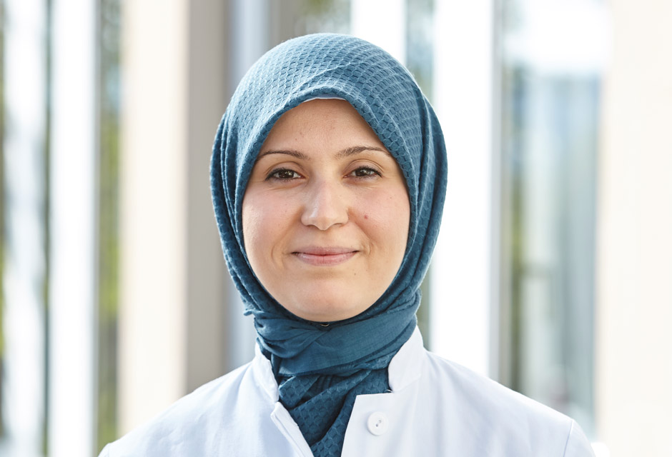 Minaz Rawadi Minaz Rawadi