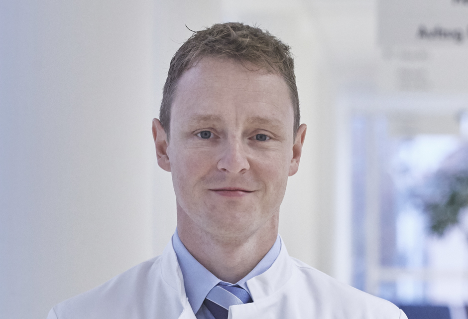 Priv.-Doz. Dr. med. Andreas Simgen, Chefarzt der Klinik für Neuroradiologie in Kaiserslautern