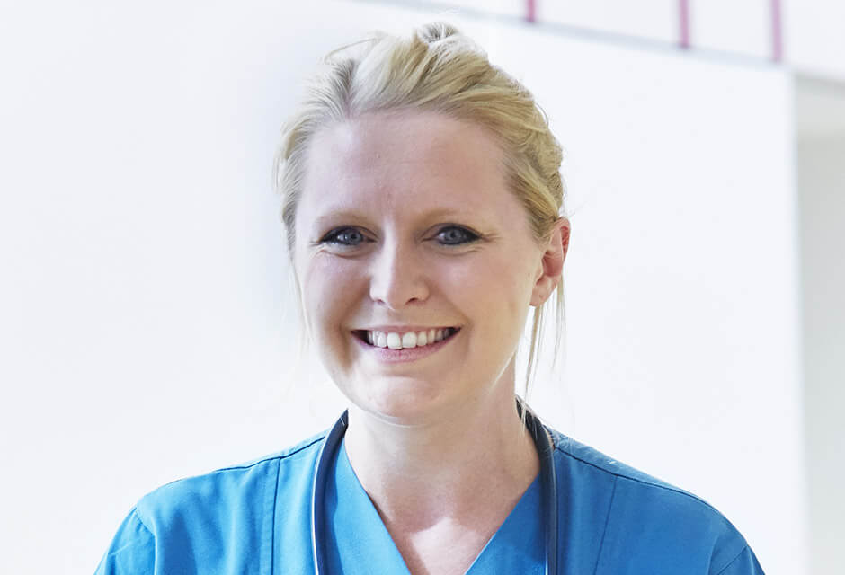 Dr. med. Julia Windschügl Dr. med. Julia Windschügl